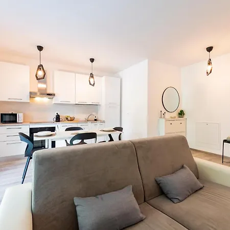 Guesthost - Seaside Exclusive Retreat With Balconies & Parking * Francavilla Al Mare