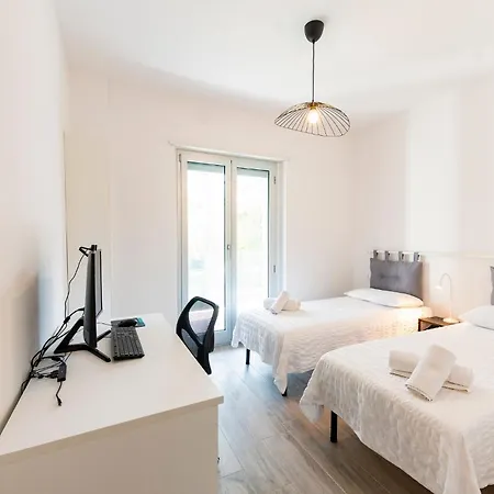 Apartment Guesthost - Seaside Exclusive Retreat With Balconies & Parking Francavilla Al Mare