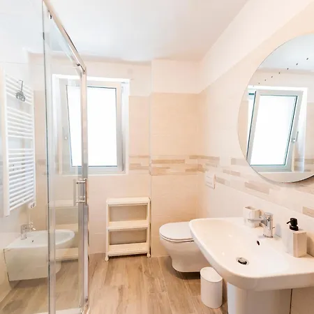 Guesthost - Seaside Exclusive Retreat With Balconies & Parking Francavilla Al Mare