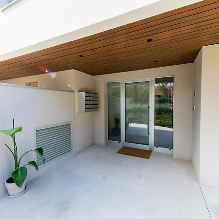 Apartment Guesthost - Seaside Exclusive Retreat With Balconies & Parking Francavilla Al Mare