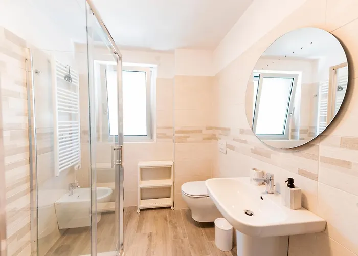 Guesthost - Seaside Exclusive Retreat With Balconies & Parking Франкавилла-аль-Маре